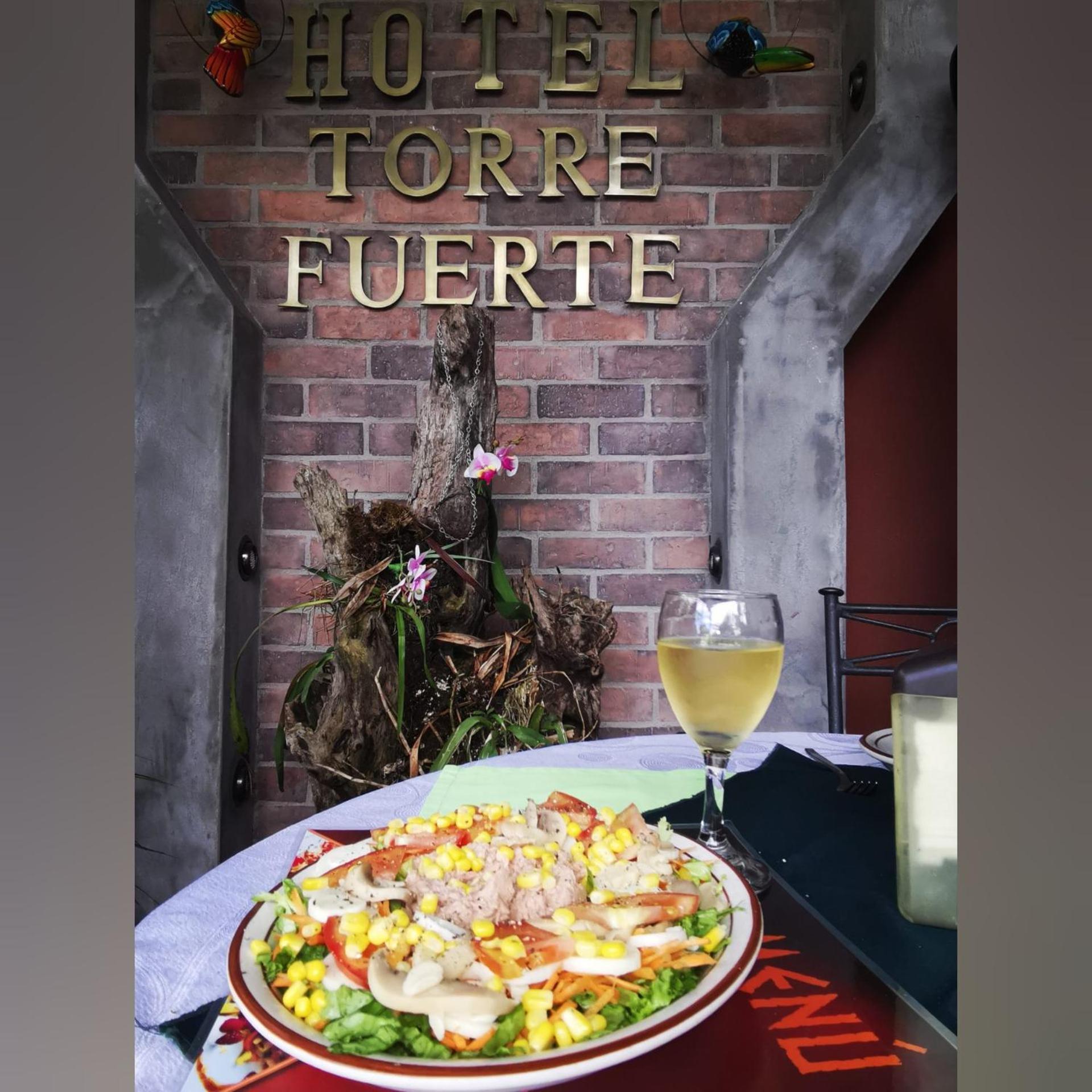 Hotel Torre Fuerte Venecia Extérieur photo