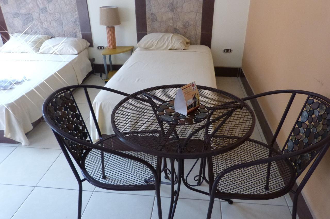 Hotel Torre Fuerte Venecia Extérieur photo